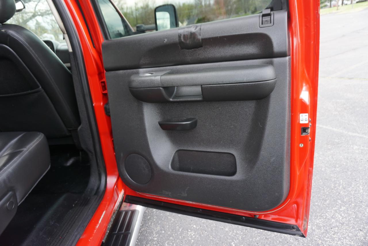 Chevrolet Silverado 3500HD LT Crew Cab 4WD 2014