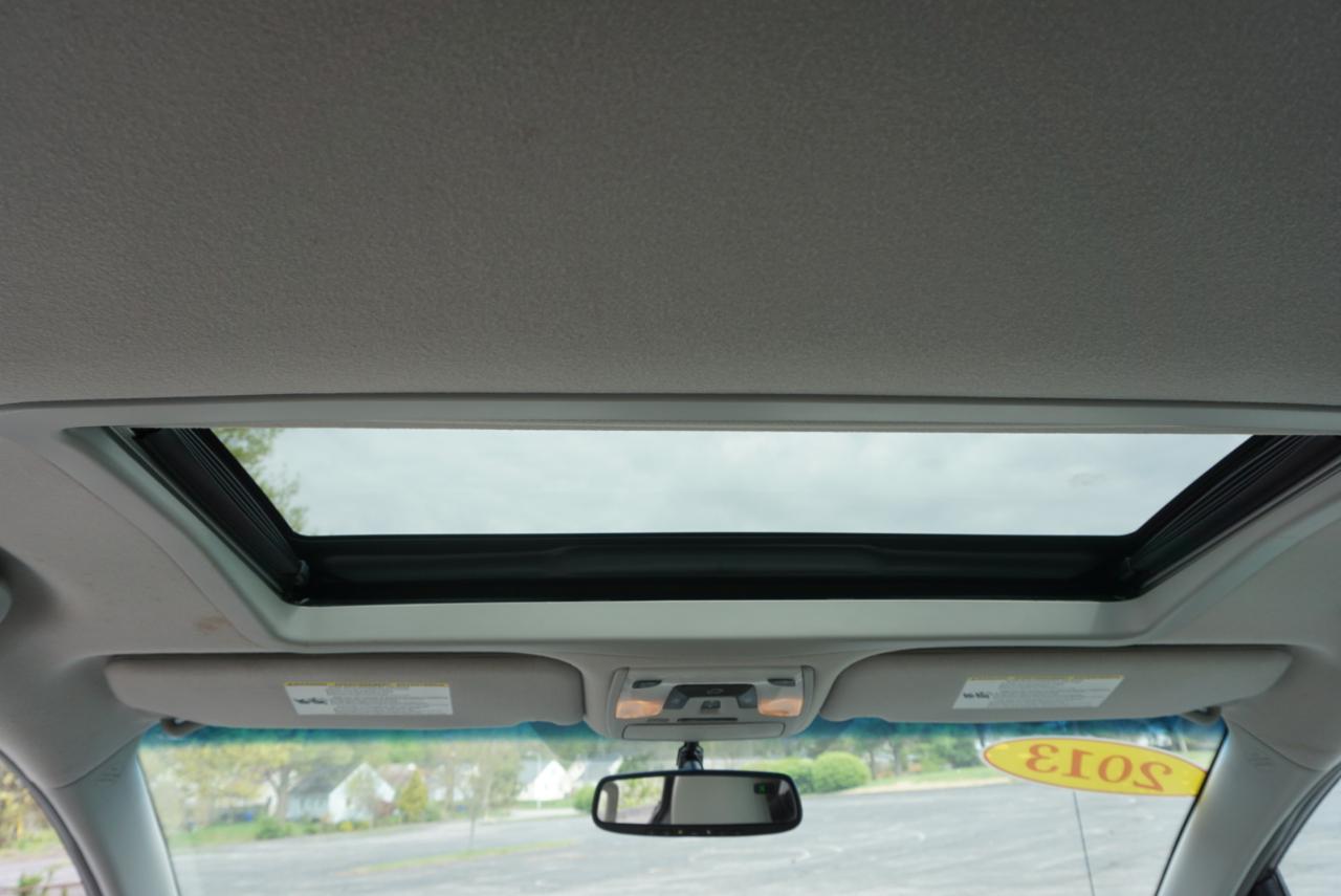 Toyota Sienna XLE 7-Passenger AWD 2013