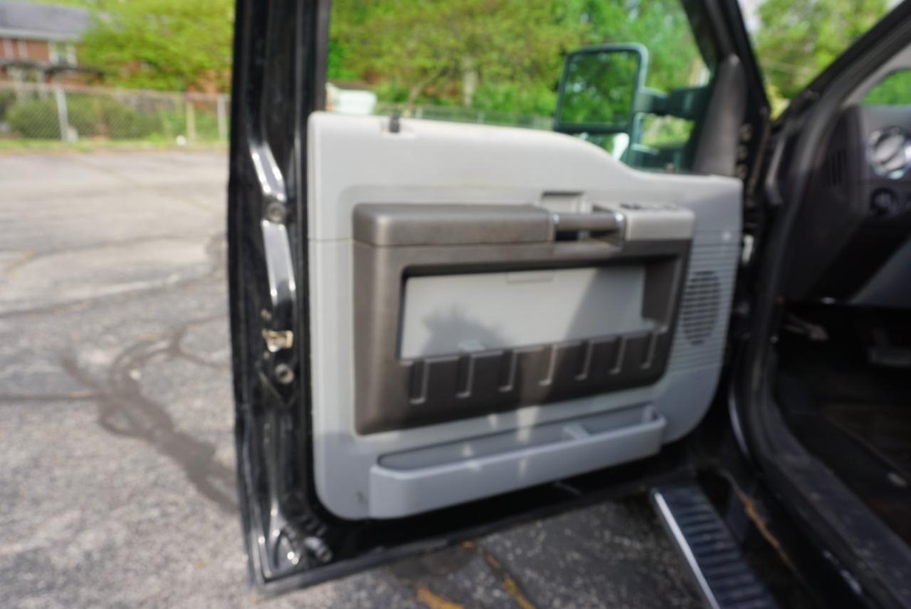 Ford F-250 SD XLT Crew Cab 4WD 2013