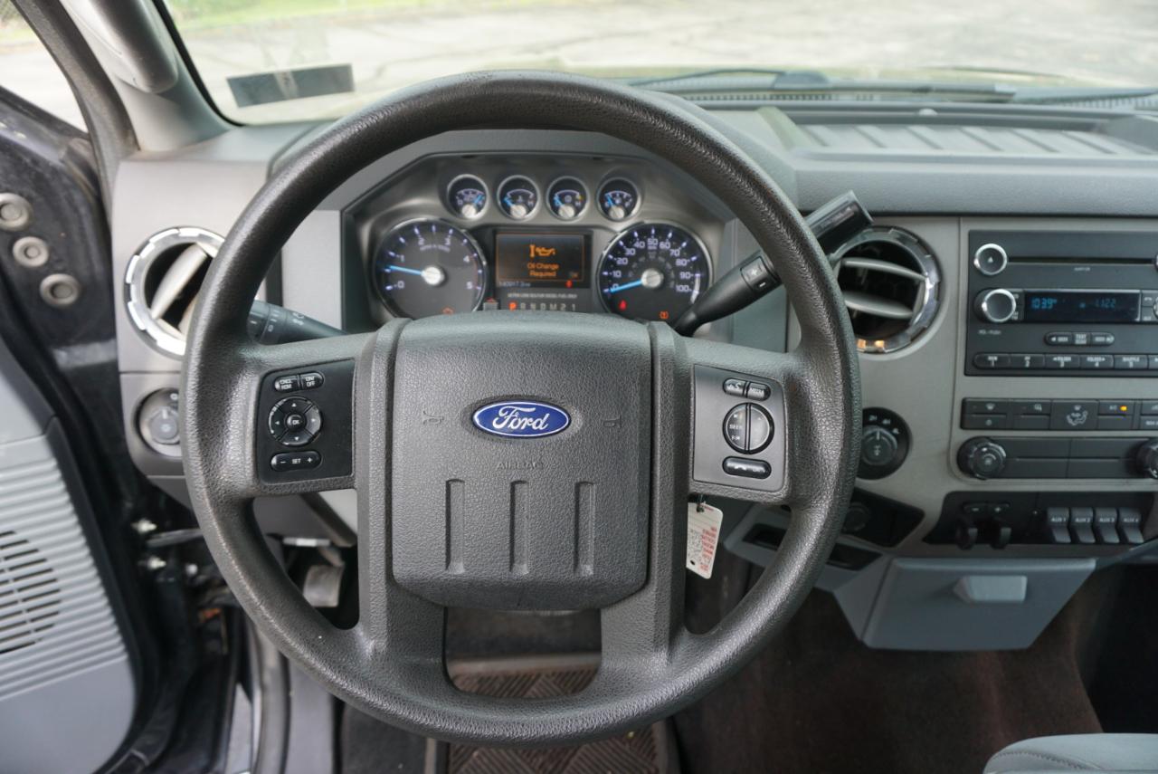 Ford F-250 SD XLT Crew Cab 4WD 2013