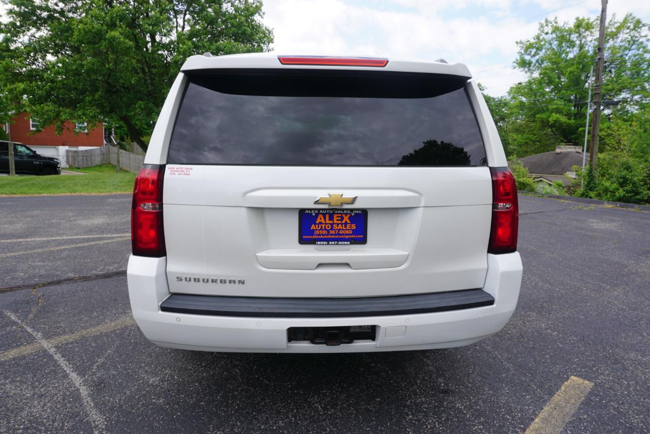 Chevrolet Suburban LT 4WD 2016