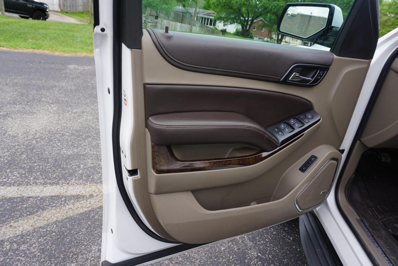 Chevrolet Suburban LT 4WD 2016