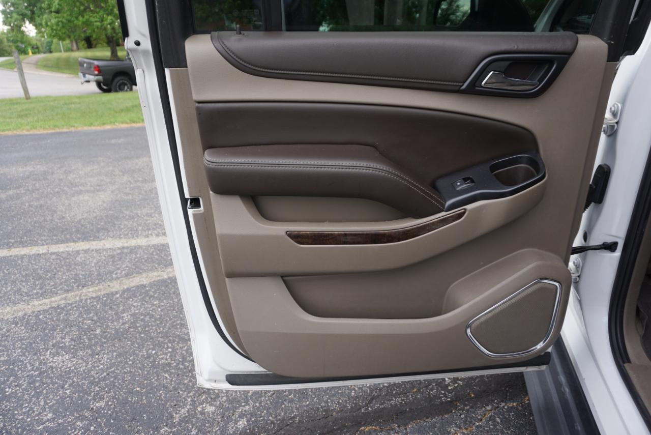 Chevrolet Suburban LT 4WD 2016
