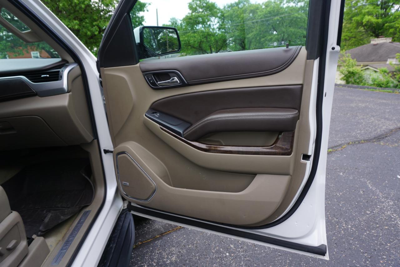 Chevrolet Suburban LT 4WD 2016