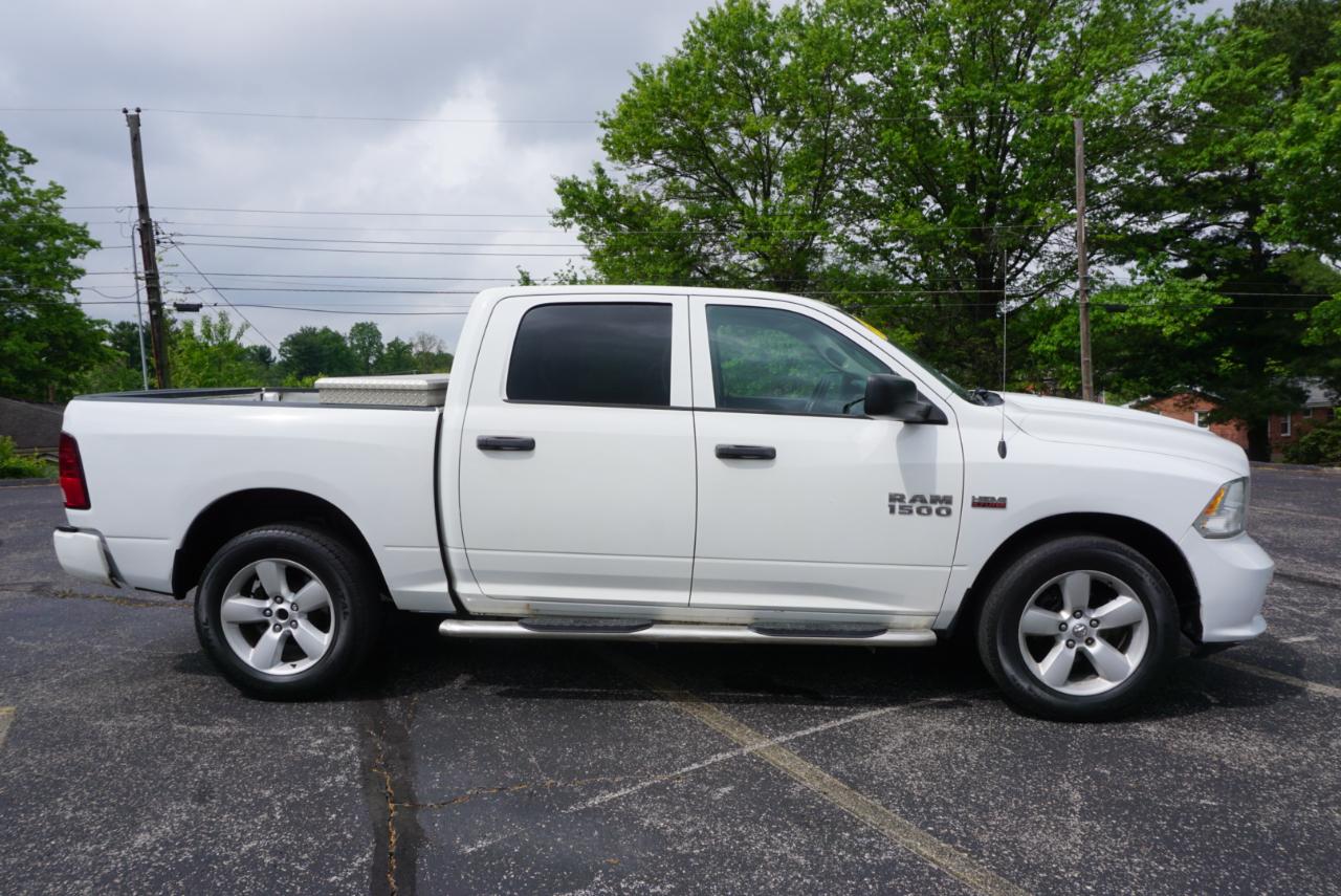 Dodge 1500 Tradesman Crew Cab SWB 4WD 2014