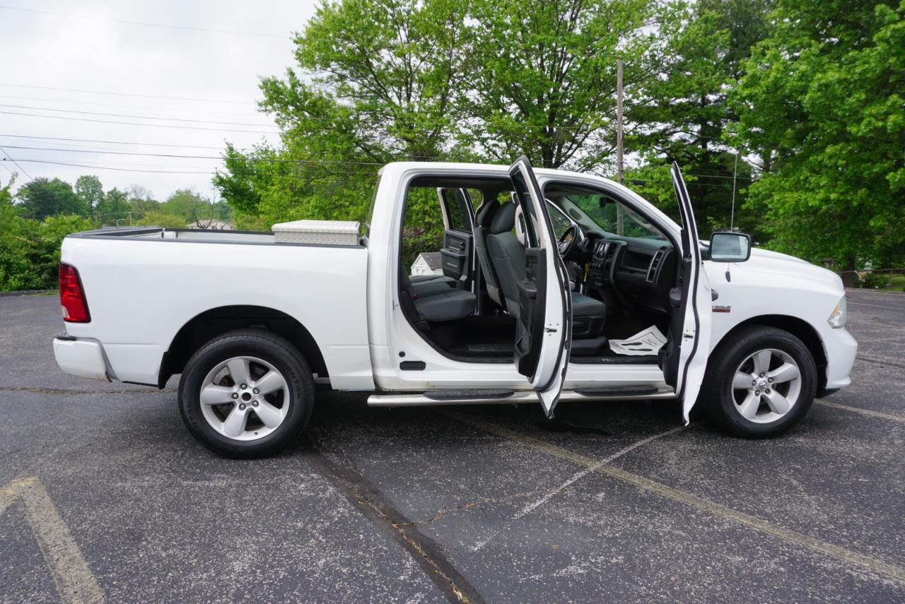 Dodge 1500 Tradesman Crew Cab SWB 4WD 2014
