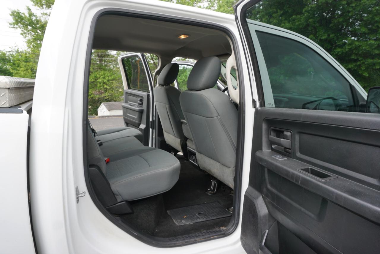 Dodge 1500 Tradesman Crew Cab SWB 4WD 2014