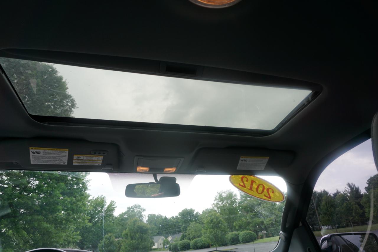 Ford F-150 Platinum SuperCrew 5.5-ft. Bed 4WD 2012