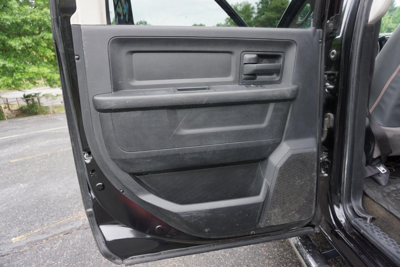 Dodge 2500 Tradesman Crew Cab SWB 4WD 2018