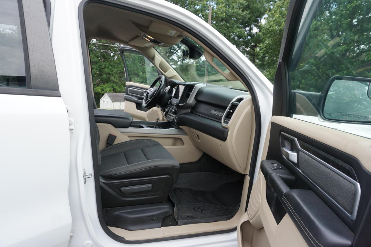 Dodge 1500 Big Horn Crew Cab SWB 4WD 2019
