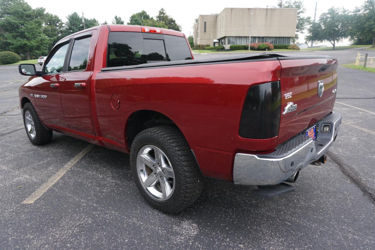 Dodge 1500 Big Horn Crew Cab 4WD 2012