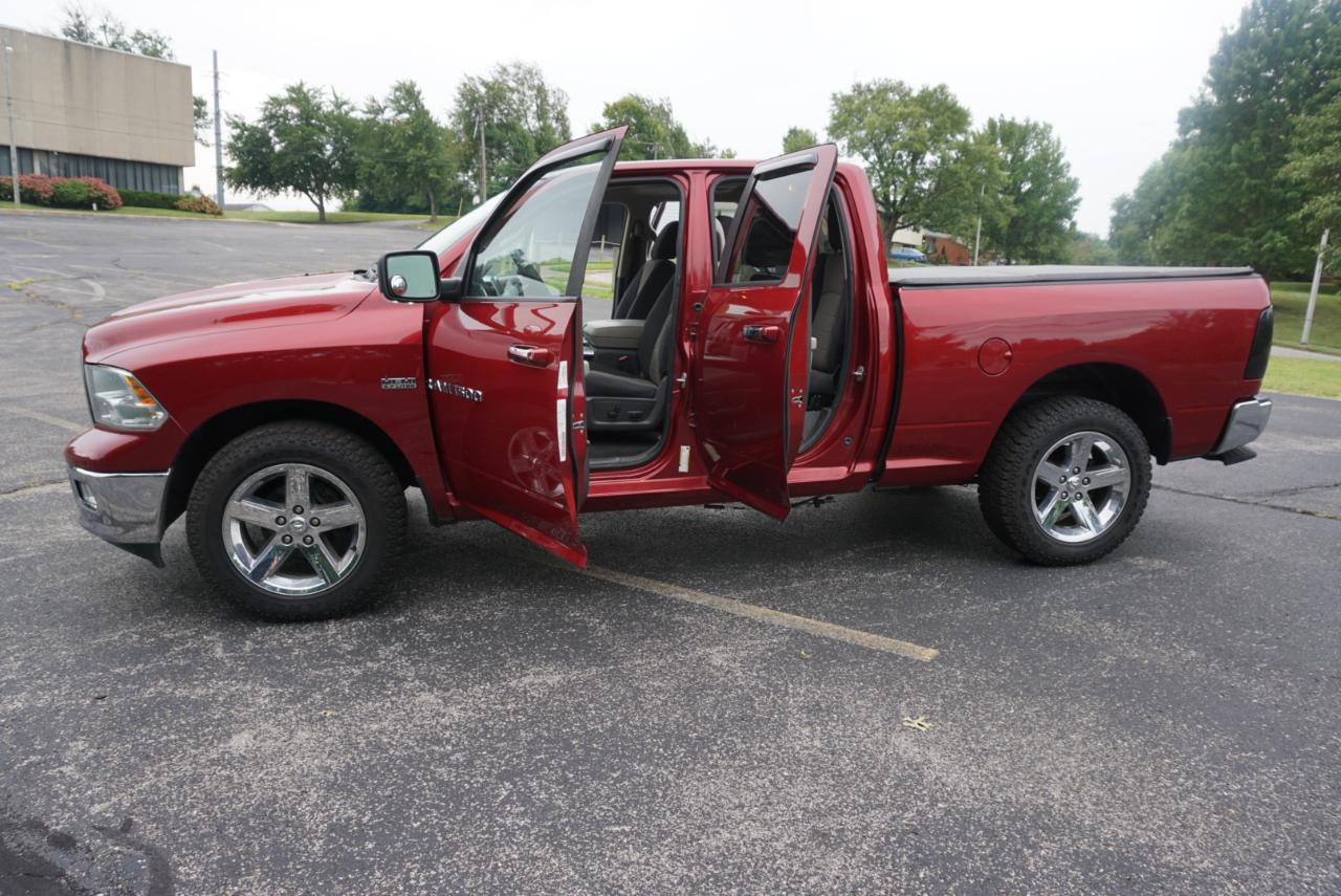 Dodge 1500 Big Horn Crew Cab 4WD 2012