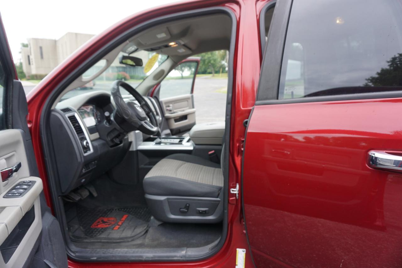 Dodge 1500 Big Horn Crew Cab 4WD 2012
