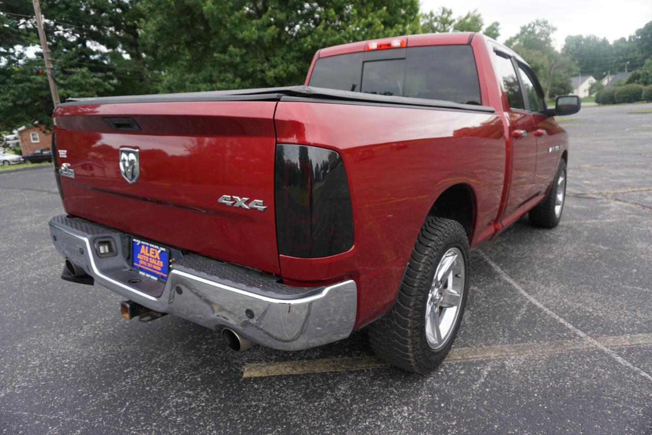 Dodge 1500 Big Horn Crew Cab 4WD 2012