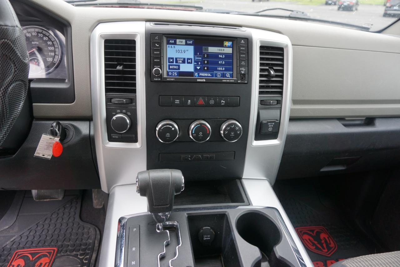 Dodge 1500 Big Horn Crew Cab 4WD 2012