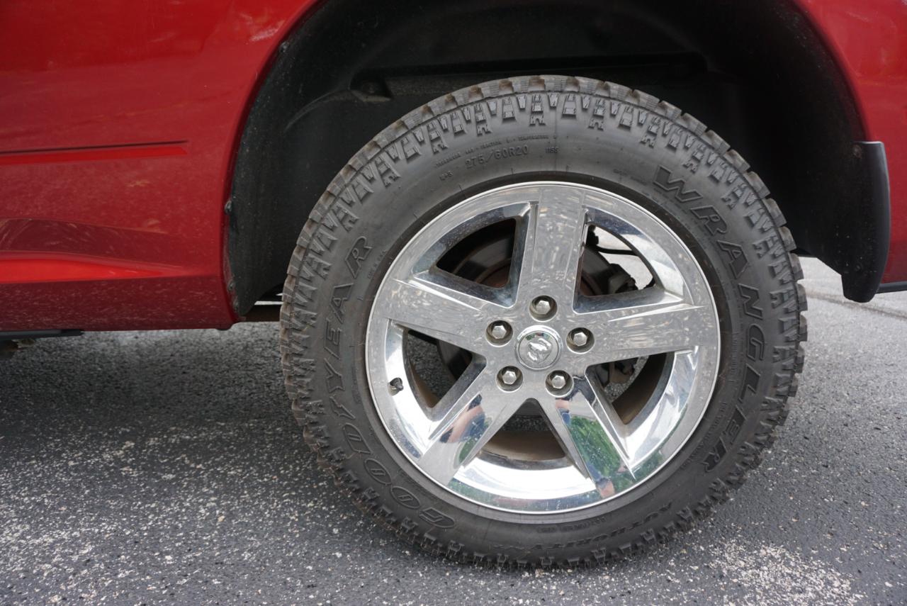Dodge 1500 Big Horn Crew Cab 4WD 2012