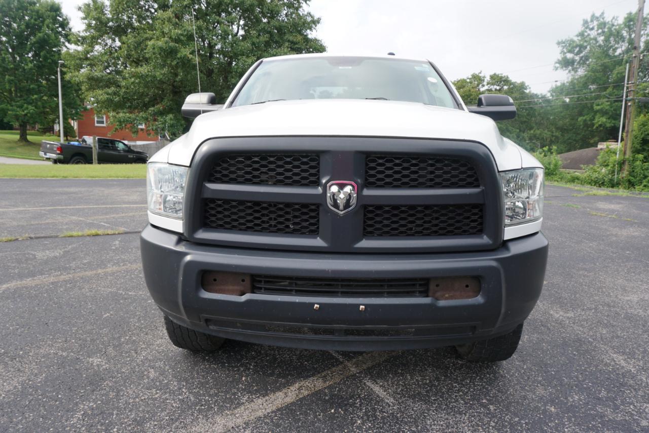 Dodge 2500 Tradesman Crew Cab SWB 4WD 2017