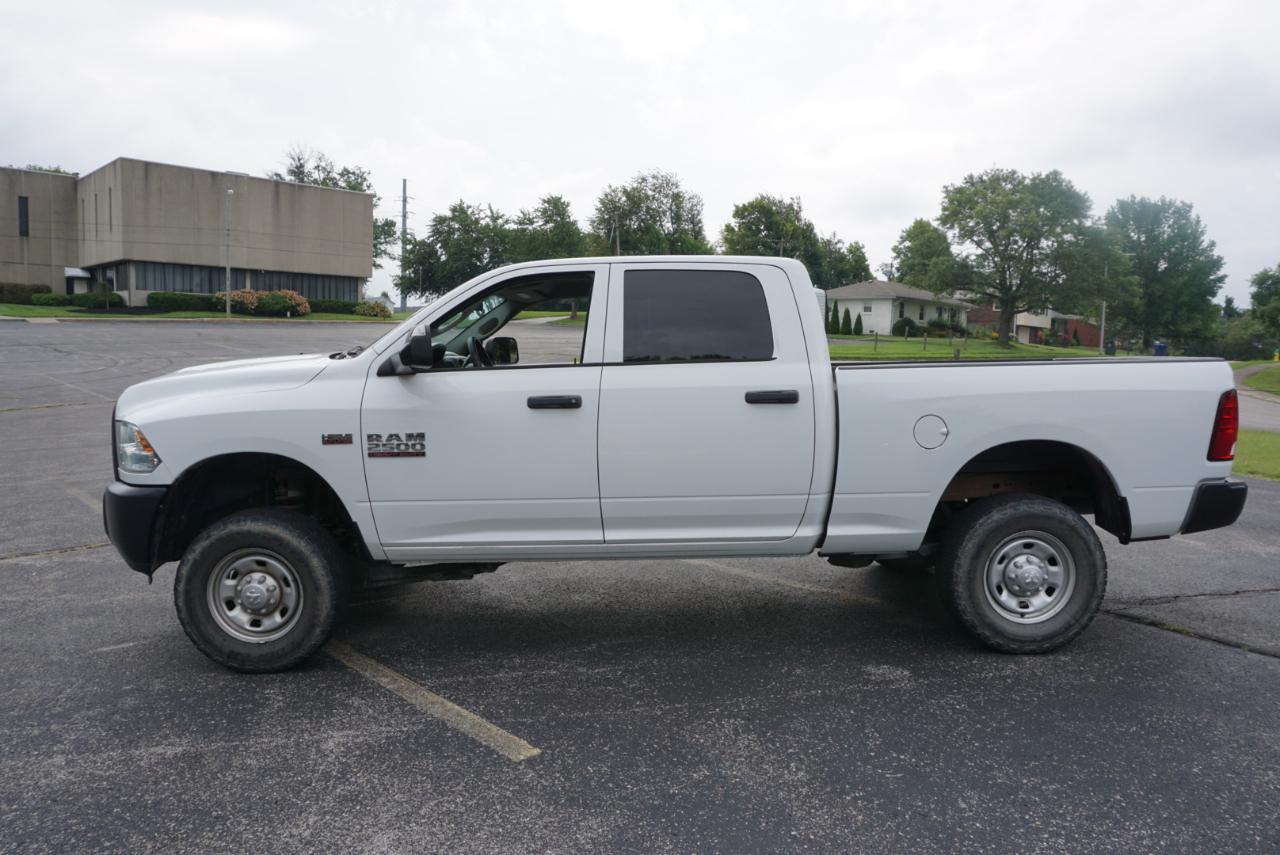 Dodge 2500 Tradesman Crew Cab SWB 4WD 2017