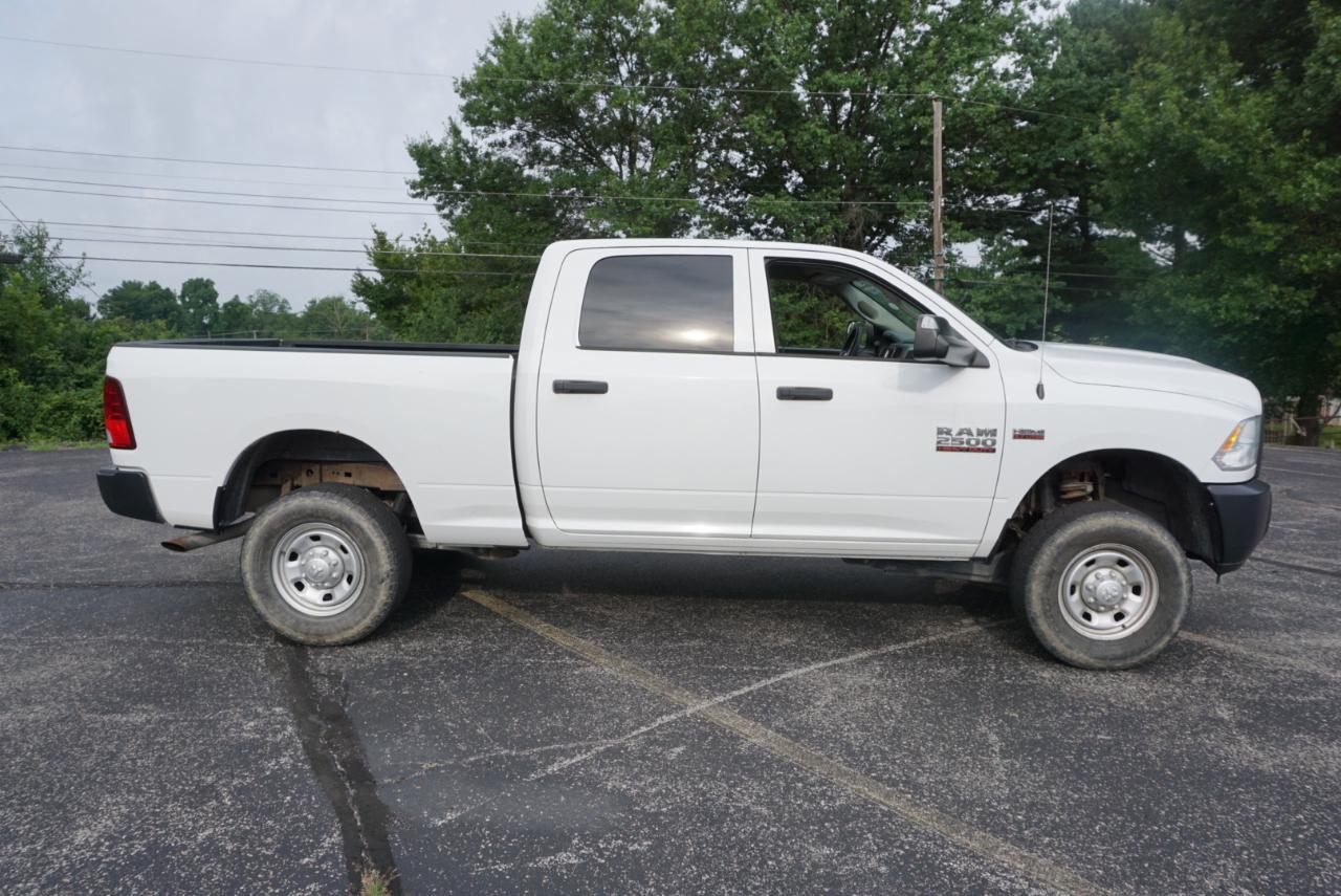 Dodge 2500 Tradesman Crew Cab SWB 4WD 2017