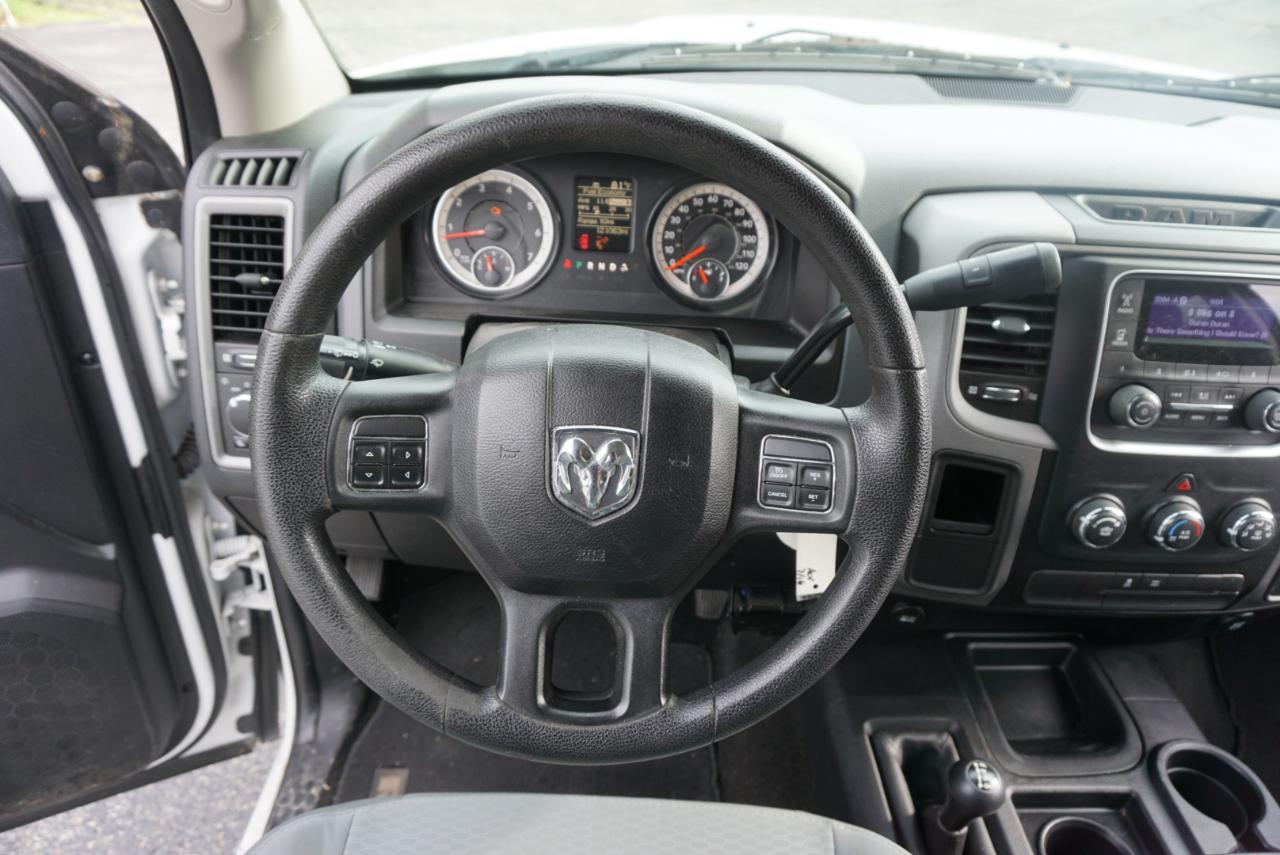 Dodge 2500 Tradesman Crew Cab SWB 4WD 2017