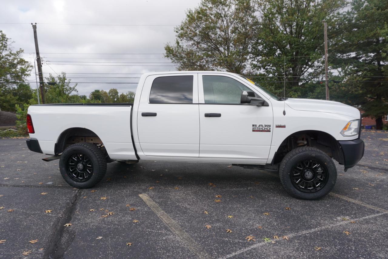 Dodge 2500 Tradesman Crew Cab SWB 4WD 2017