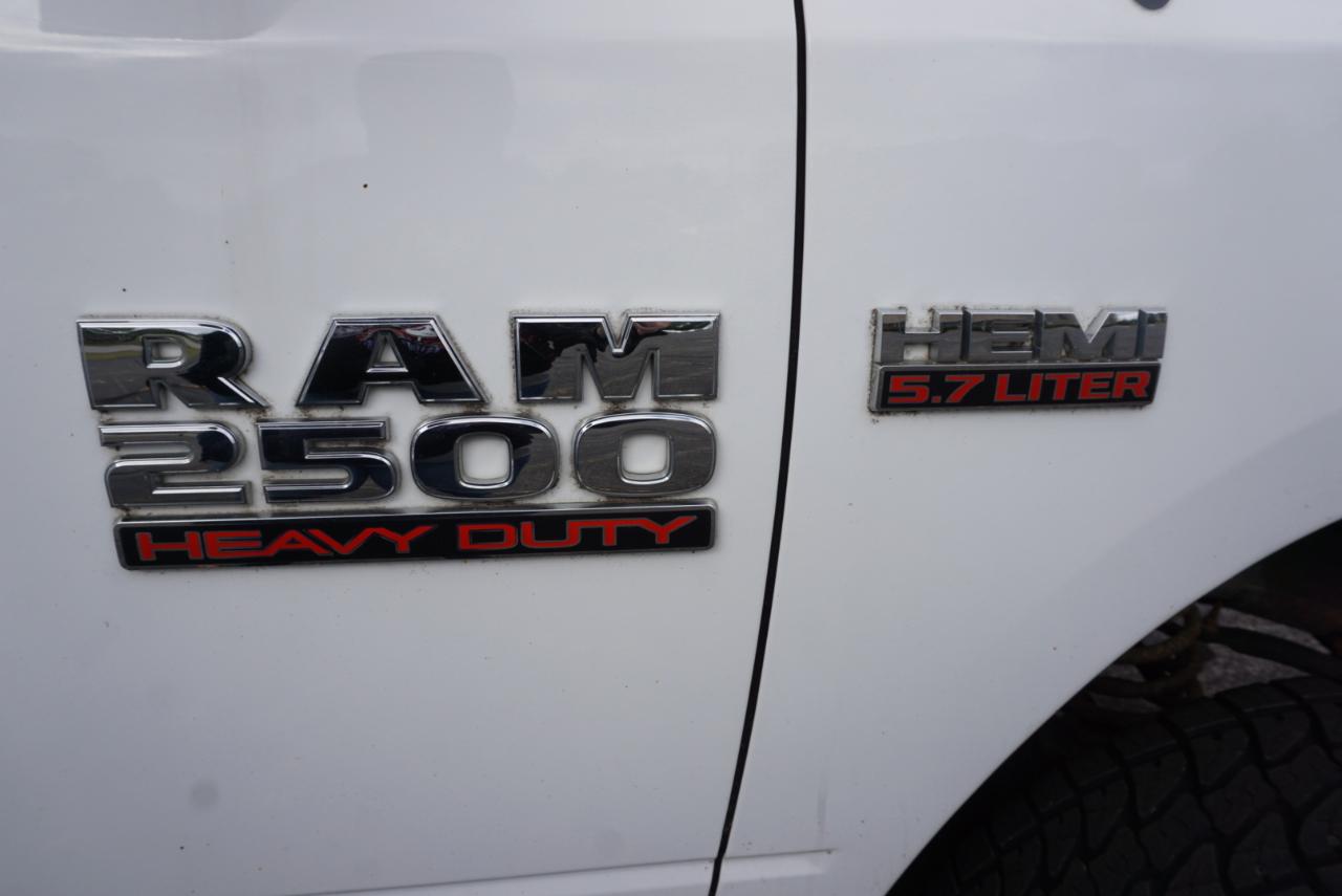 Dodge 2500 Tradesman Crew Cab SWB 4WD 2017