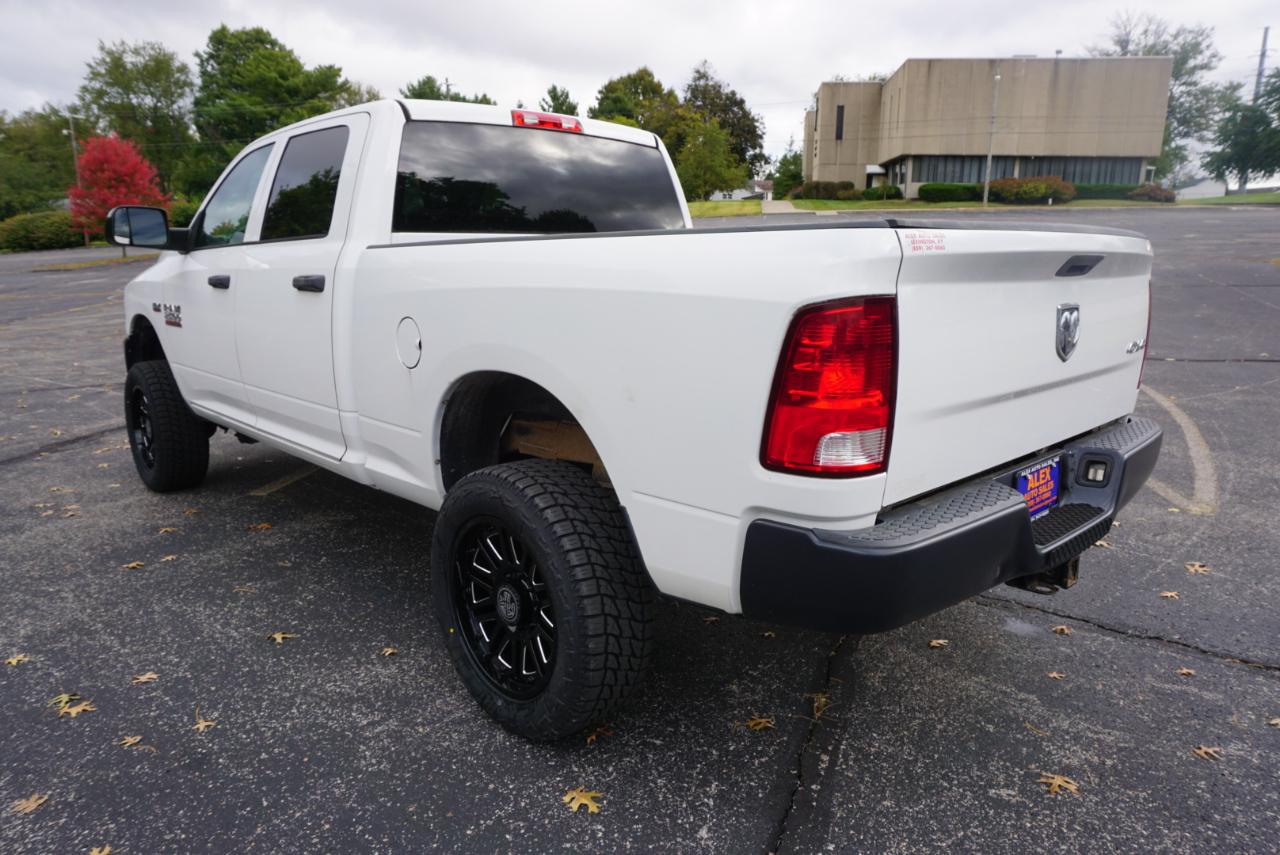 Dodge 2500 Tradesman Crew Cab SWB 4WD 2017