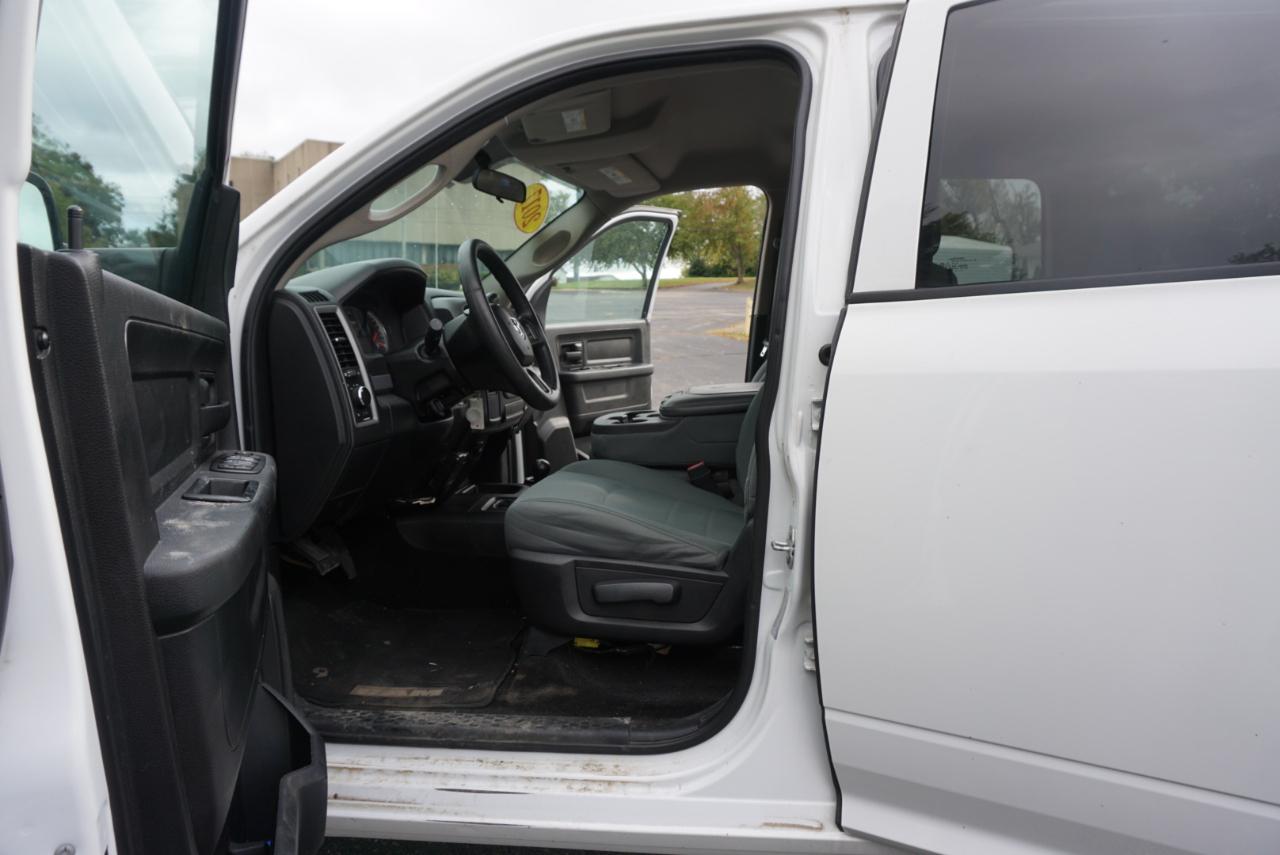 Dodge 2500 Tradesman Crew Cab SWB 4WD 2017
