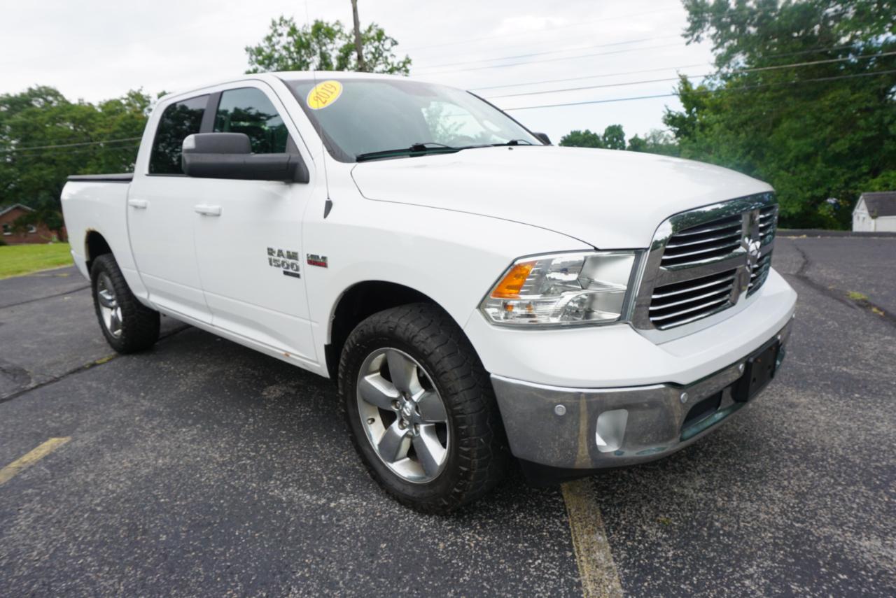 Dodge 1500 Classic SLT 4x4 Quad Cab 6'4" Box 2019