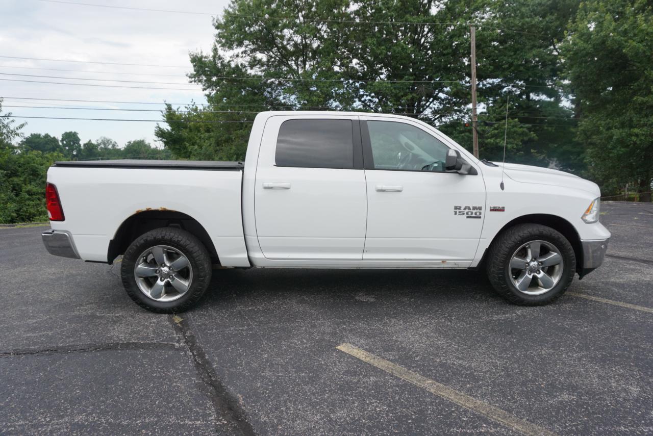 Dodge 1500 Classic SLT 4x4 Quad Cab 6'4" Box 2019