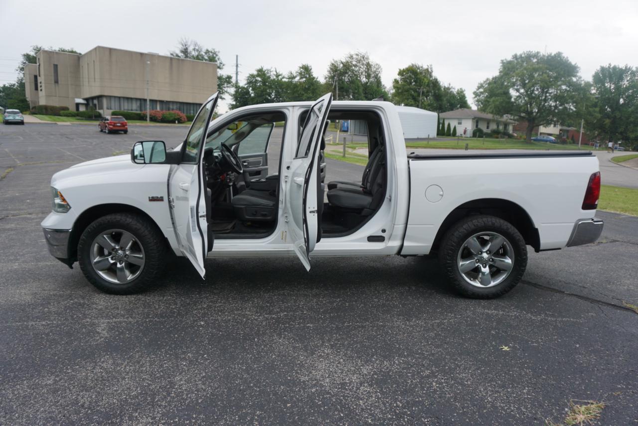 Dodge 1500 Classic SLT 4x4 Quad Cab 6'4" Box 2019