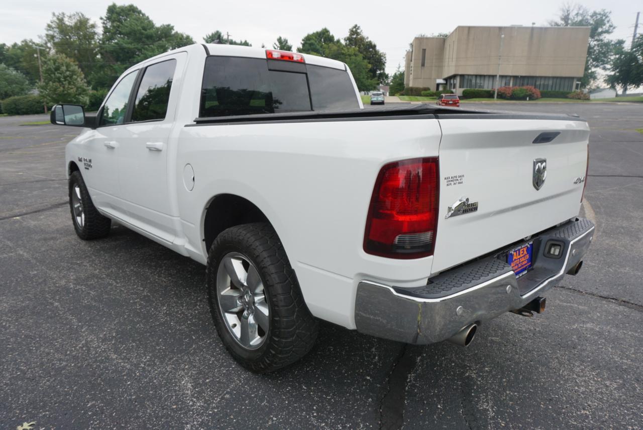 Dodge 1500 Classic SLT 4x4 Quad Cab 6'4" Box 2019