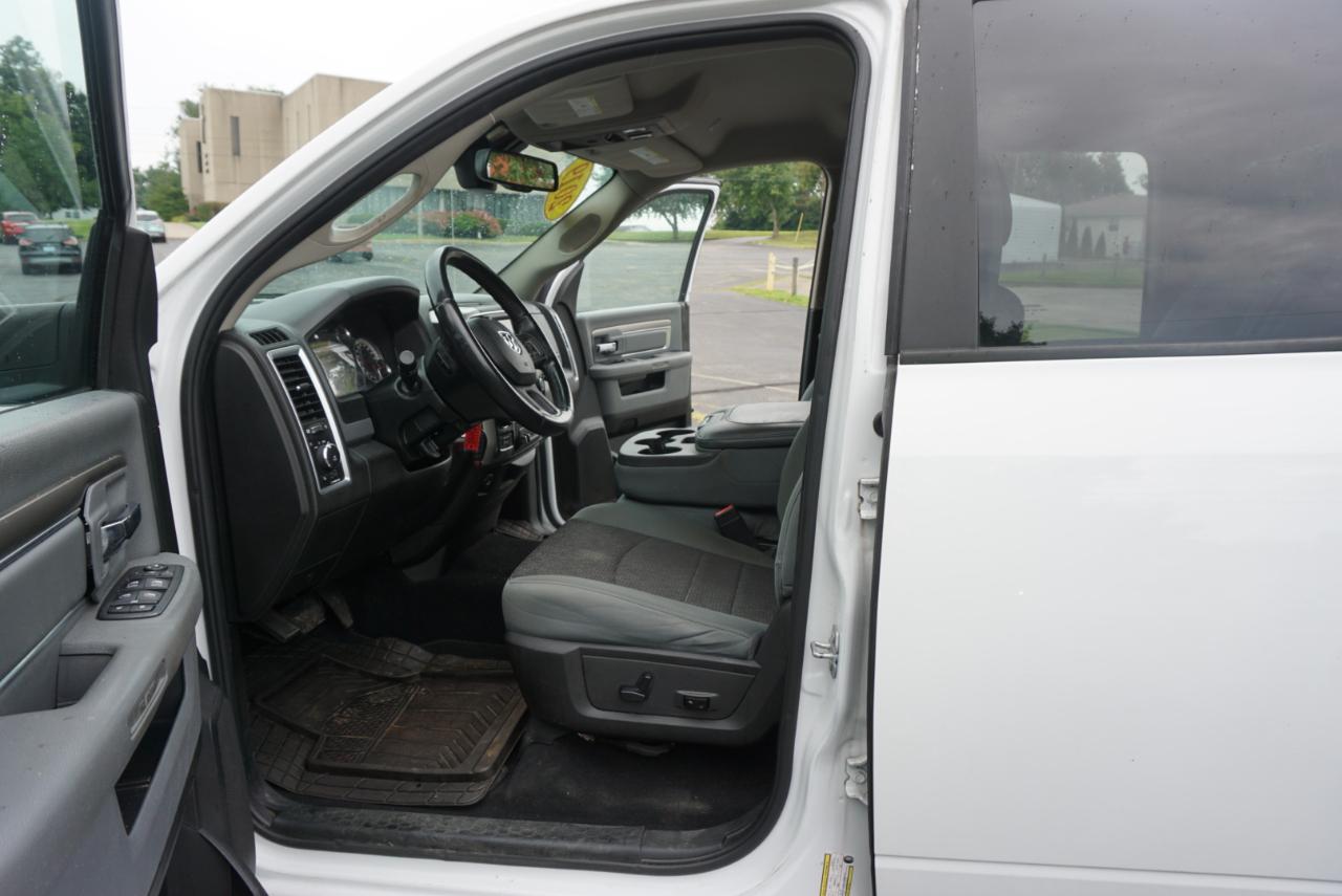 Dodge 1500 Classic SLT 4x4 Quad Cab 6'4" Box 2019