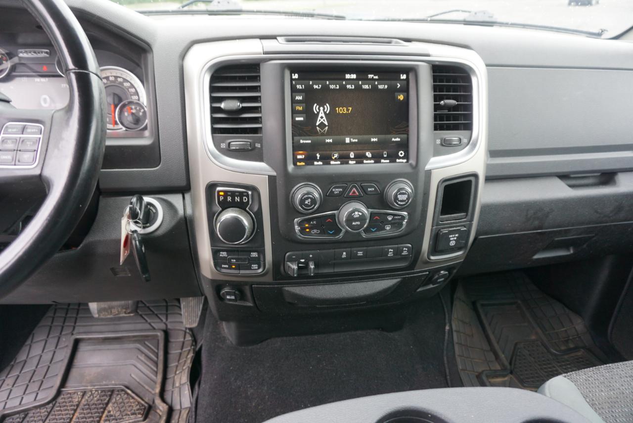 Dodge 1500 Classic SLT 4x4 Quad Cab 6'4" Box 2019
