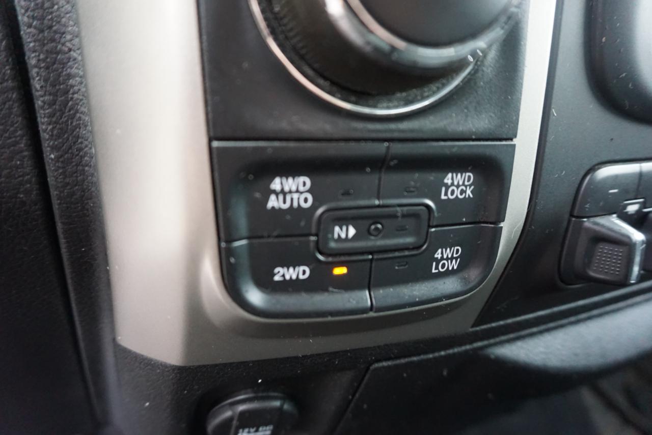 Dodge 1500 Classic SLT 4x4 Quad Cab 6'4" Box 2019