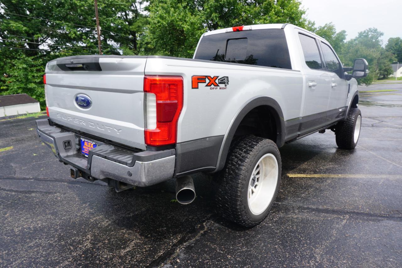 Ford F-250 SD Lariat Crew Cab 4WD 2017
