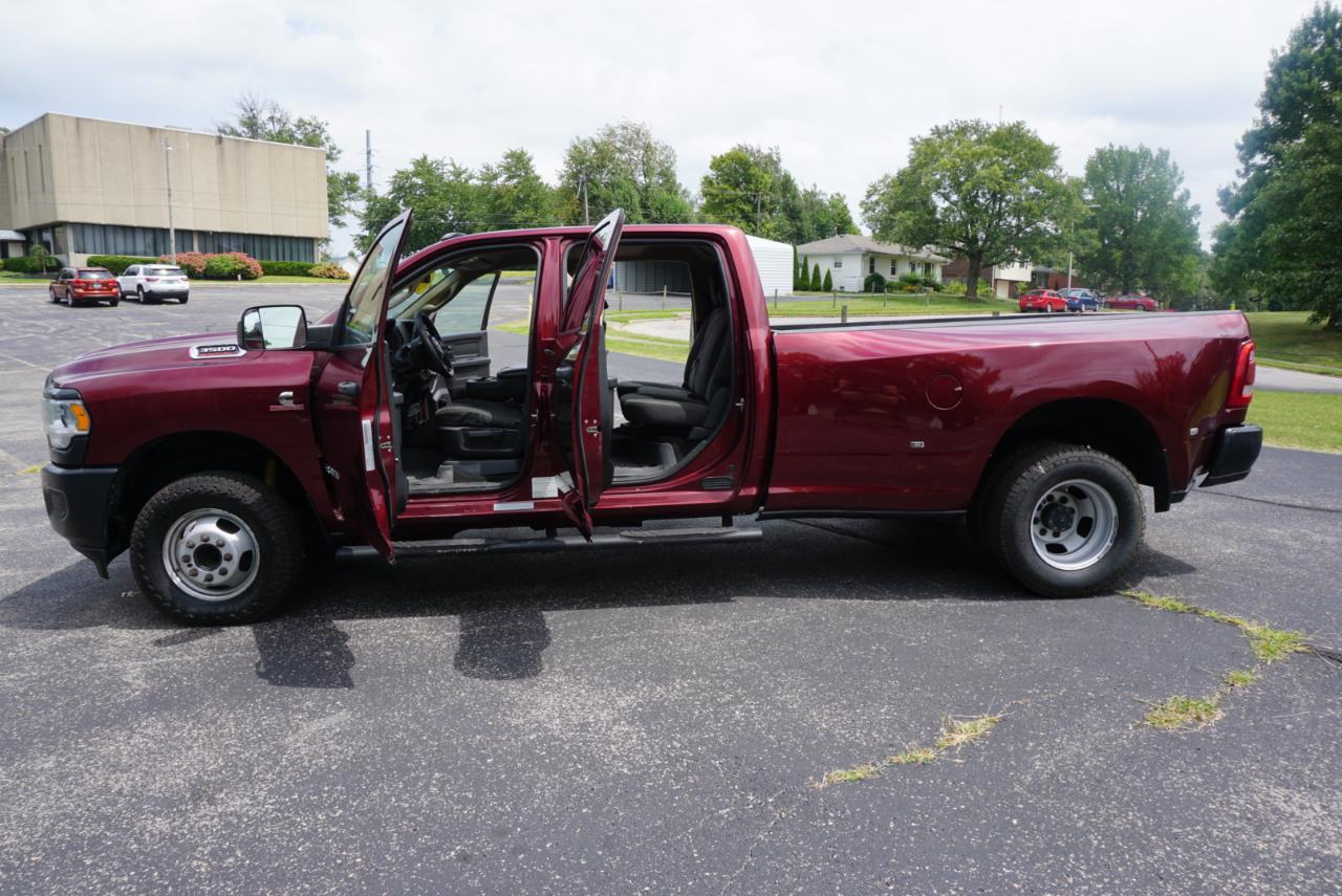 Dodge 3500 Tradesman Crew Cab 4WD DRW 2020