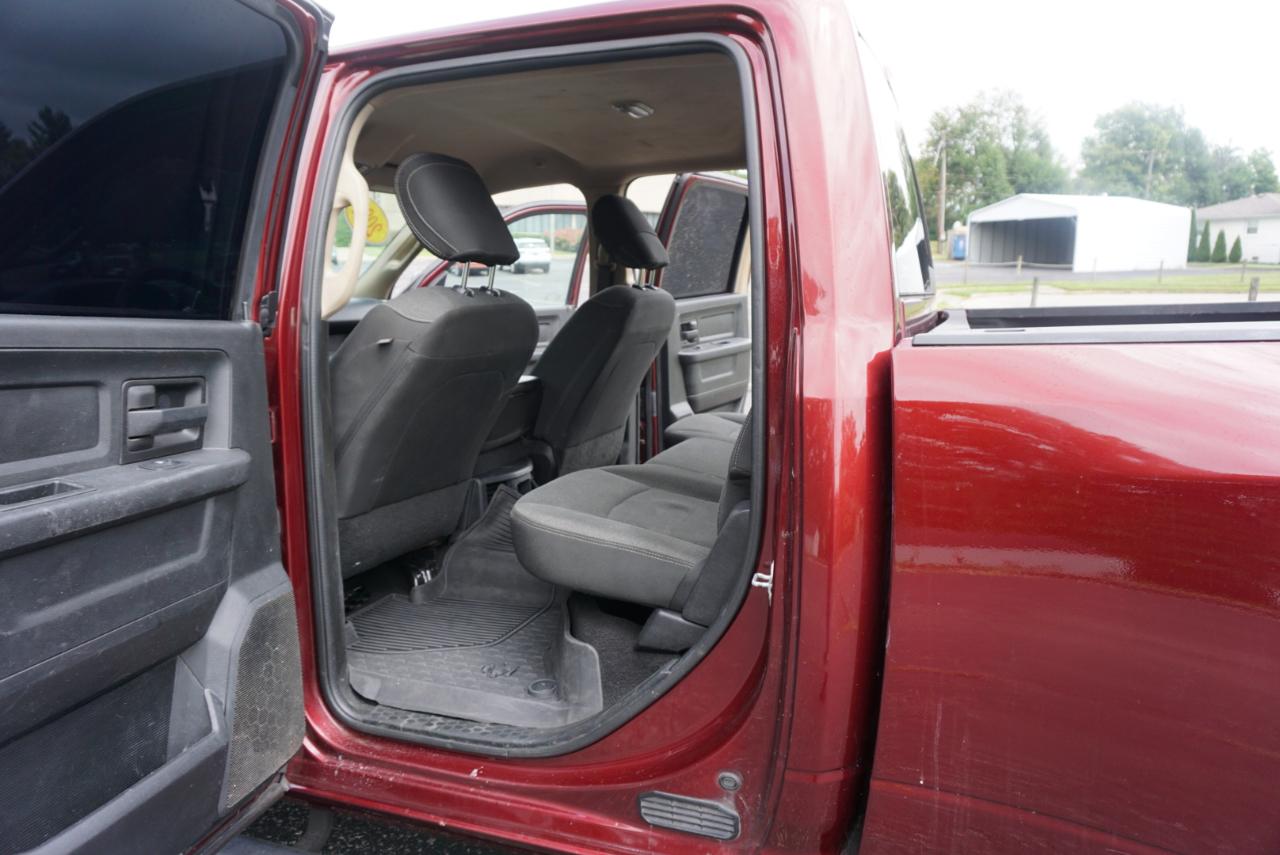 Dodge 3500 Tradesman Crew Cab 4WD DRW 2020