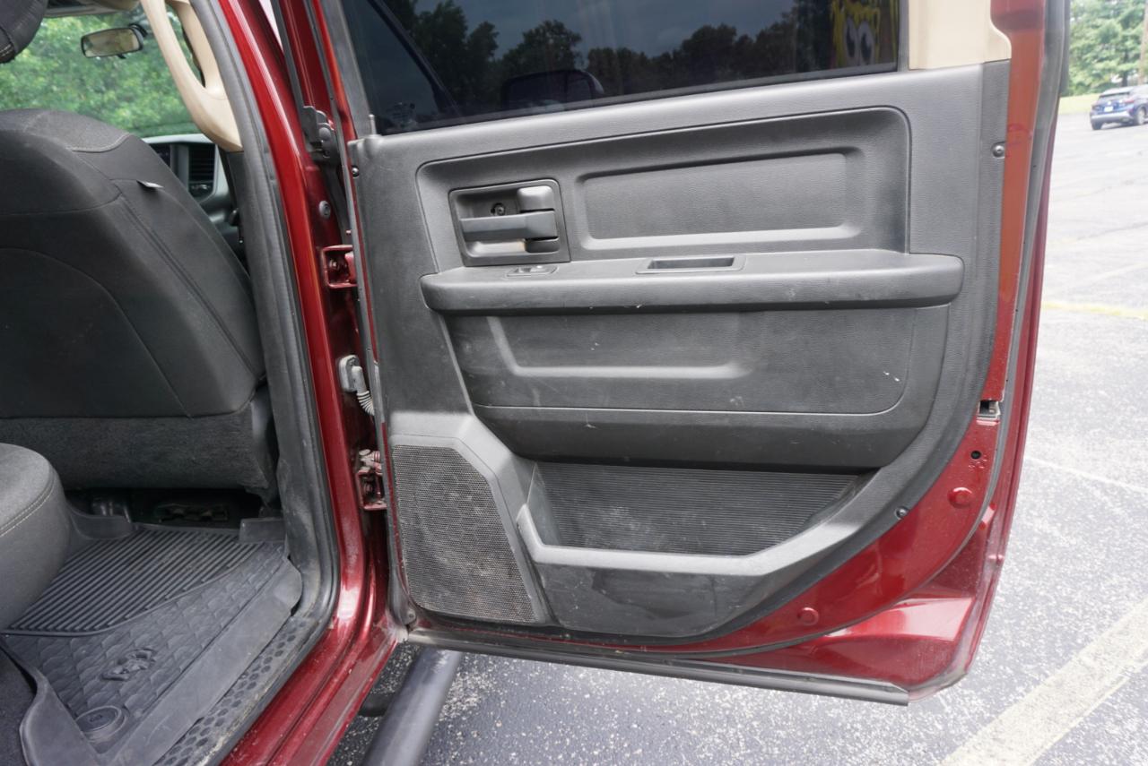 Dodge 3500 Tradesman Crew Cab 4WD DRW 2020