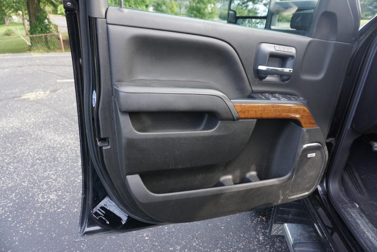 Chevrolet Silverado 2500HD High Country Crew Cab Short Box 4WD 2019