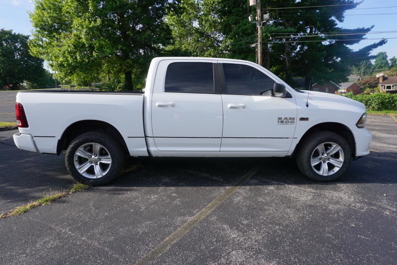 Dodge 1500 Sport Crew Cab SWB 4WD 2013
