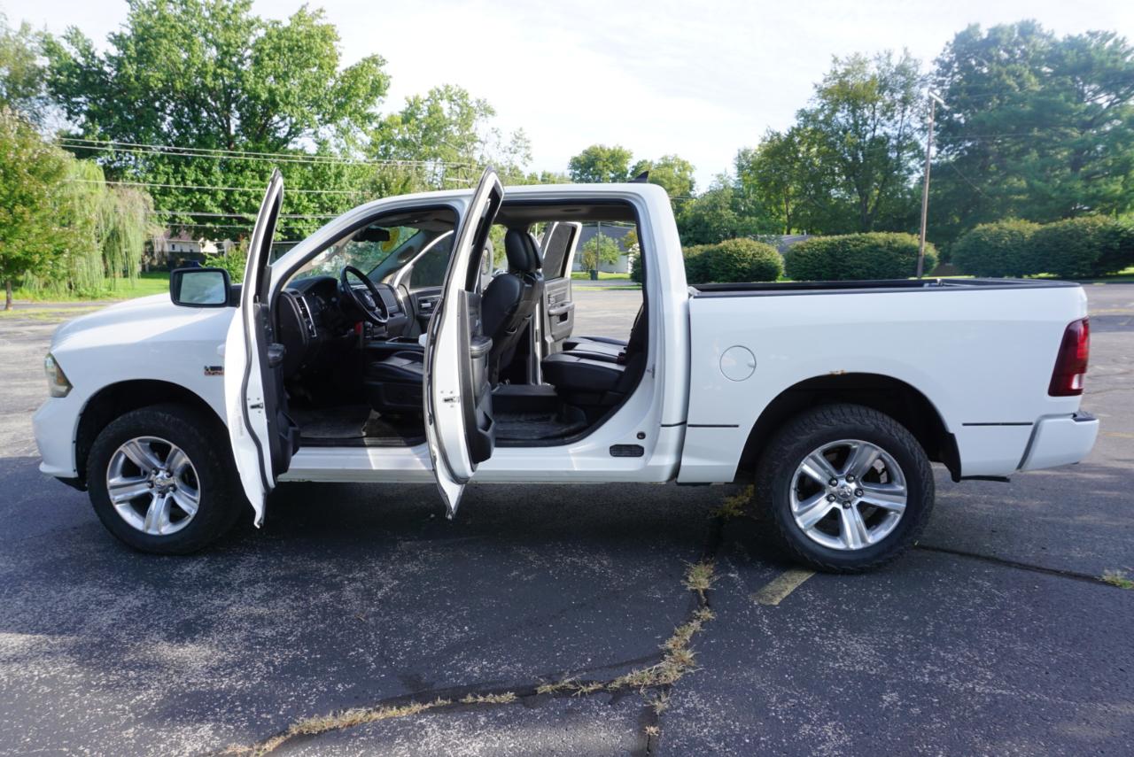 Dodge 1500 Sport Crew Cab SWB 4WD 2013