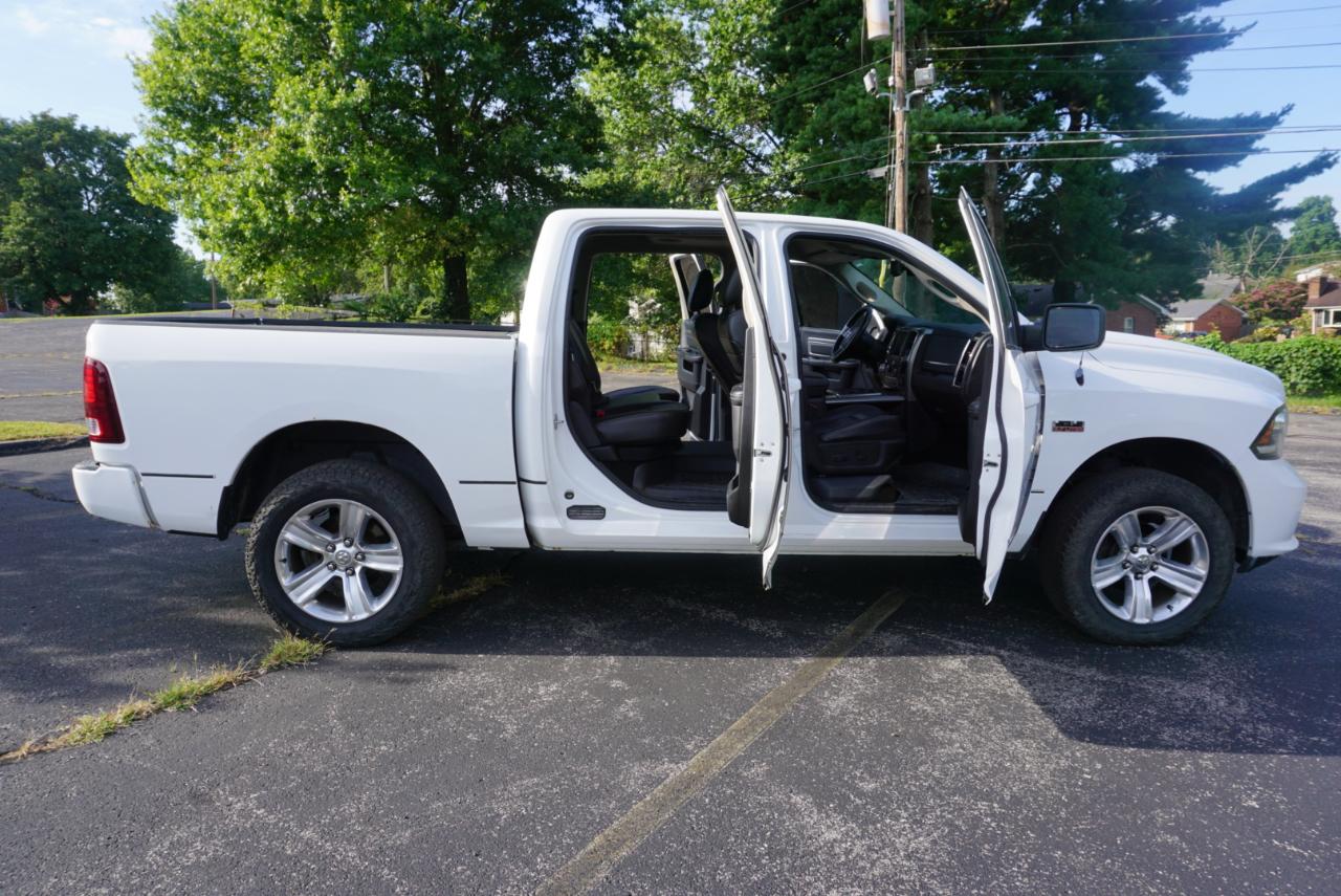 Dodge 1500 Sport Crew Cab SWB 4WD 2013