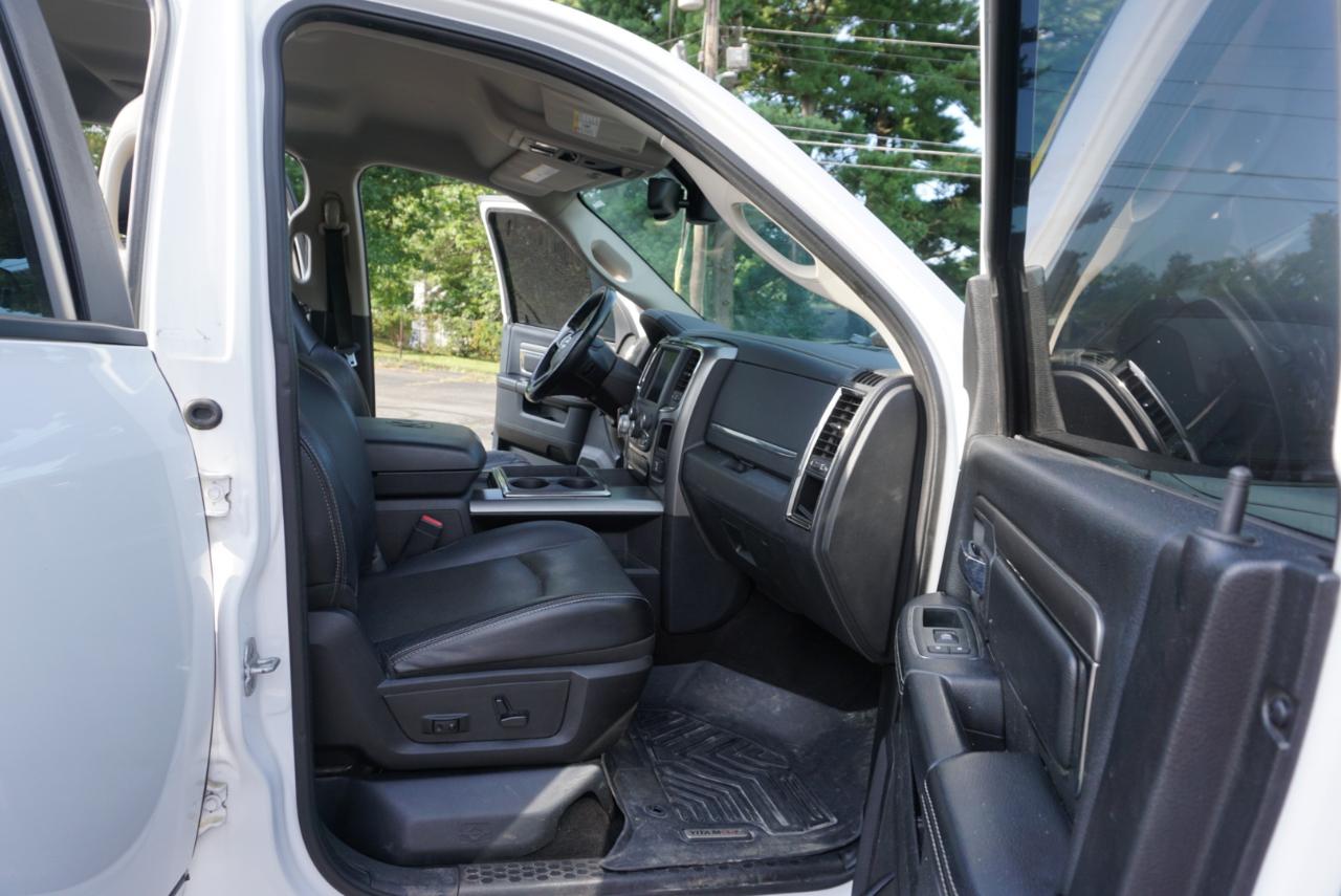Dodge 1500 Sport Crew Cab SWB 4WD 2013