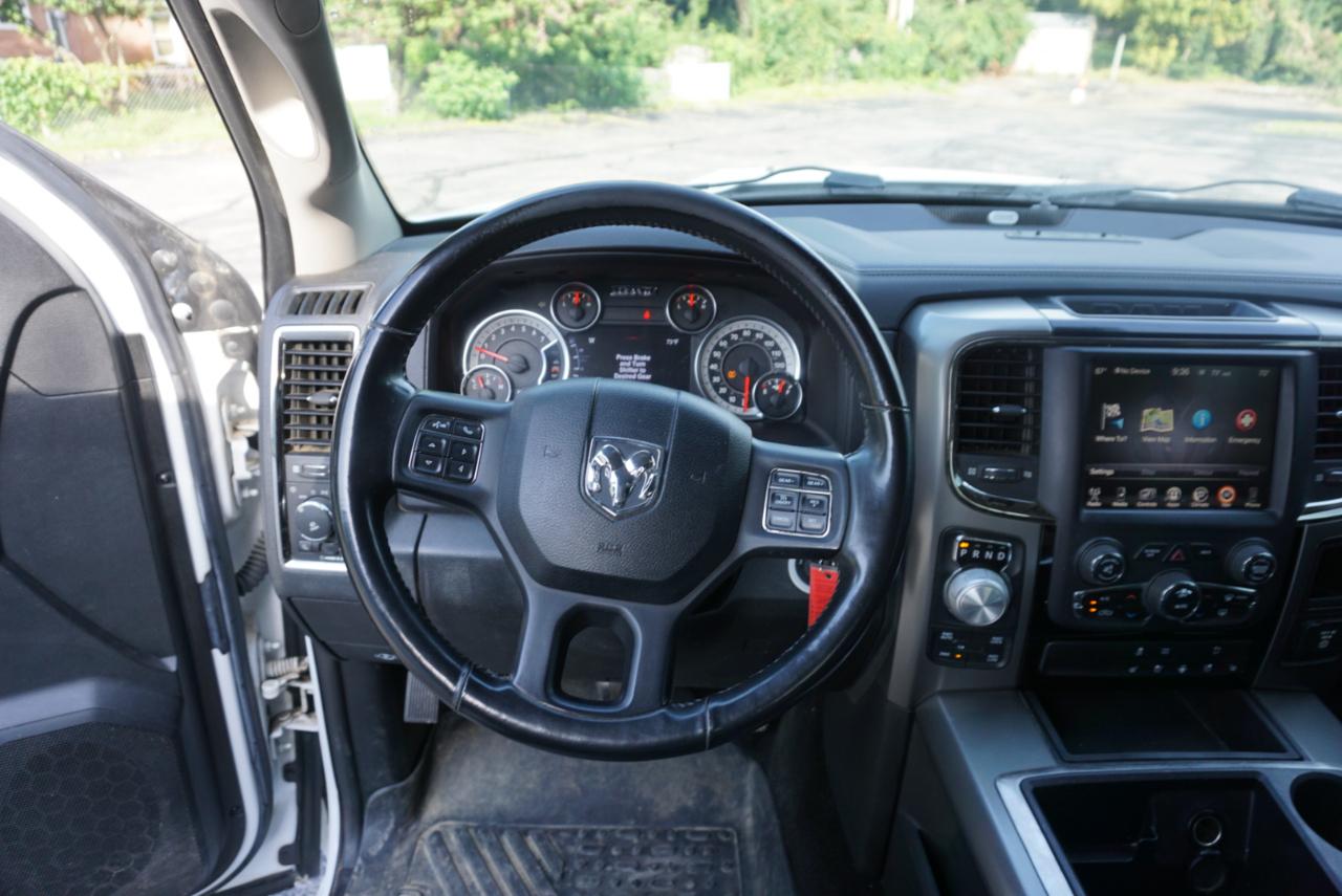 Dodge 1500 Sport Crew Cab SWB 4WD 2013