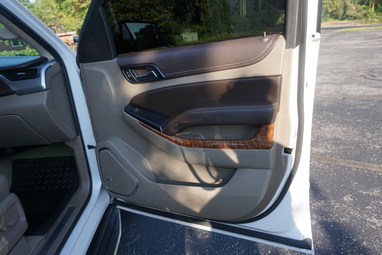 Chevrolet Suburban Premier 4WD 2017