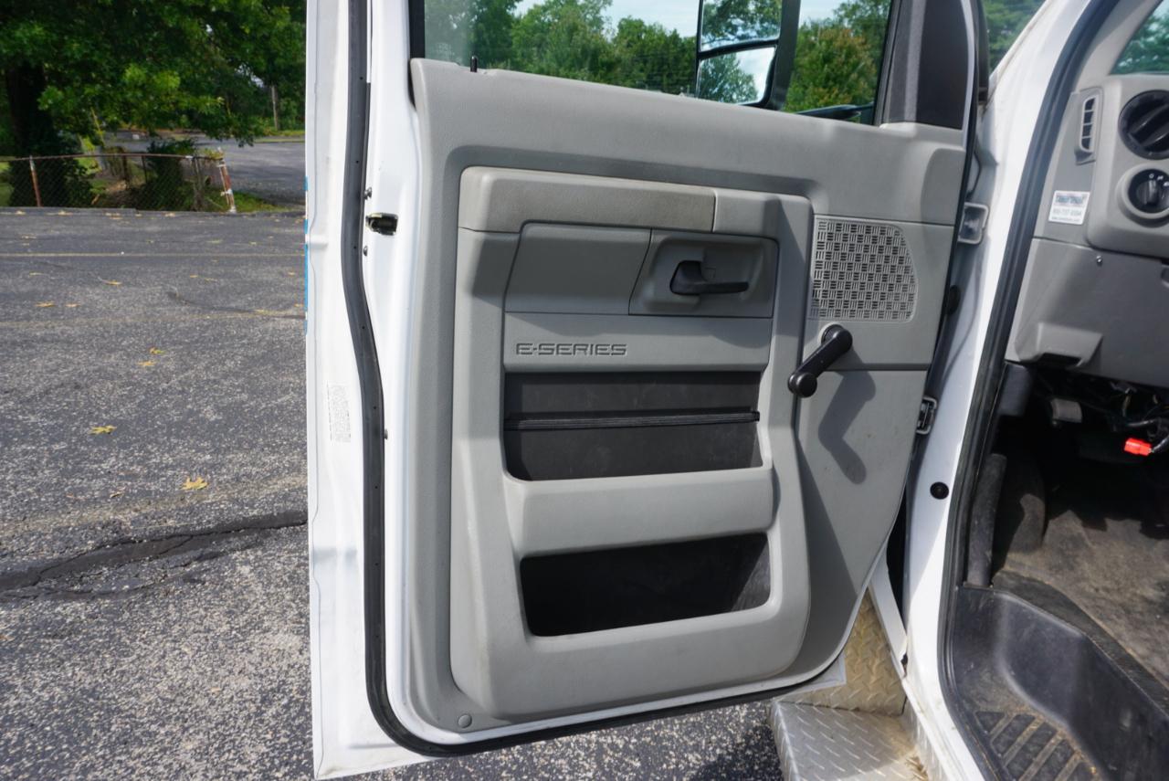 Ford Econoline E350 2016