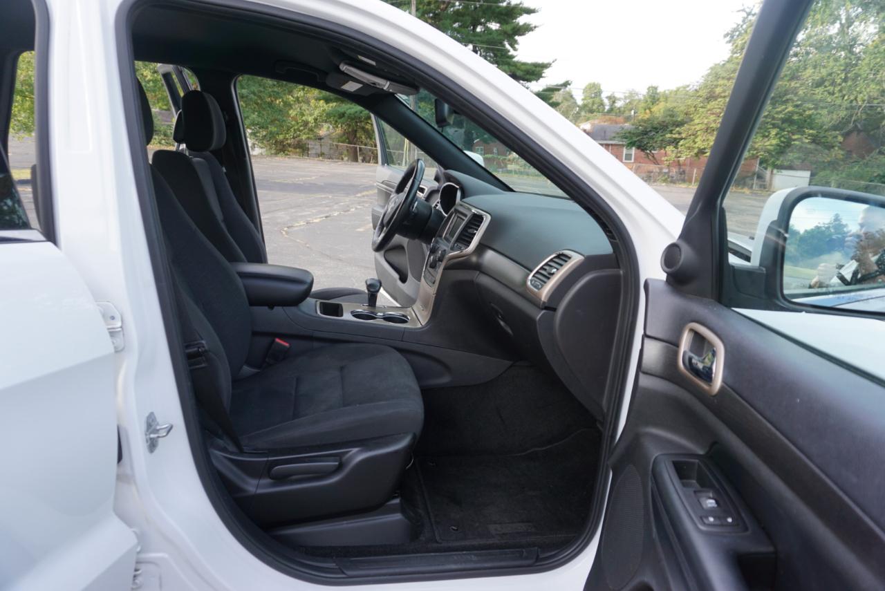 Jeep Grand Cherokee Laredo 4WD 2015