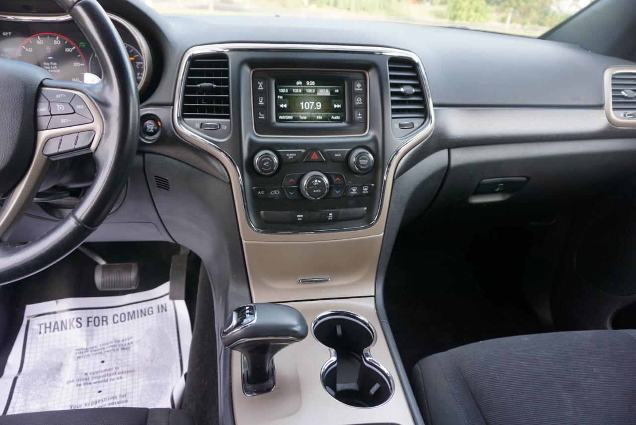 Jeep Grand Cherokee Laredo 4WD 2015