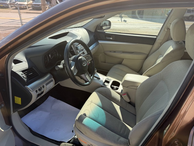 Subaru Outback 2.5i Convenience 2011 Subaru Outback 2.5i Convenience 2011